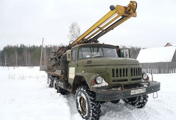 Скважина зимой на даче